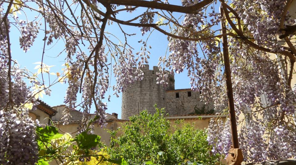 Le château vu de la cour du gîte